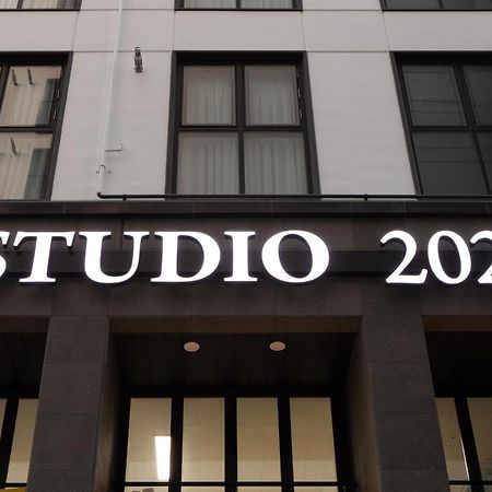 Busan Studio 202 Hotel Екстер'єр фото