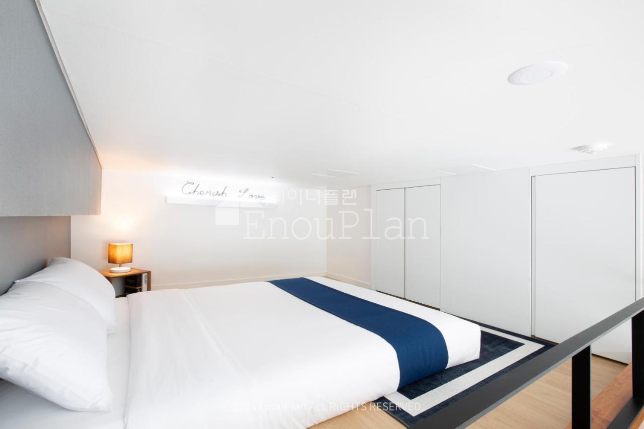Busan Studio 202 Hotel Екстер'єр фото